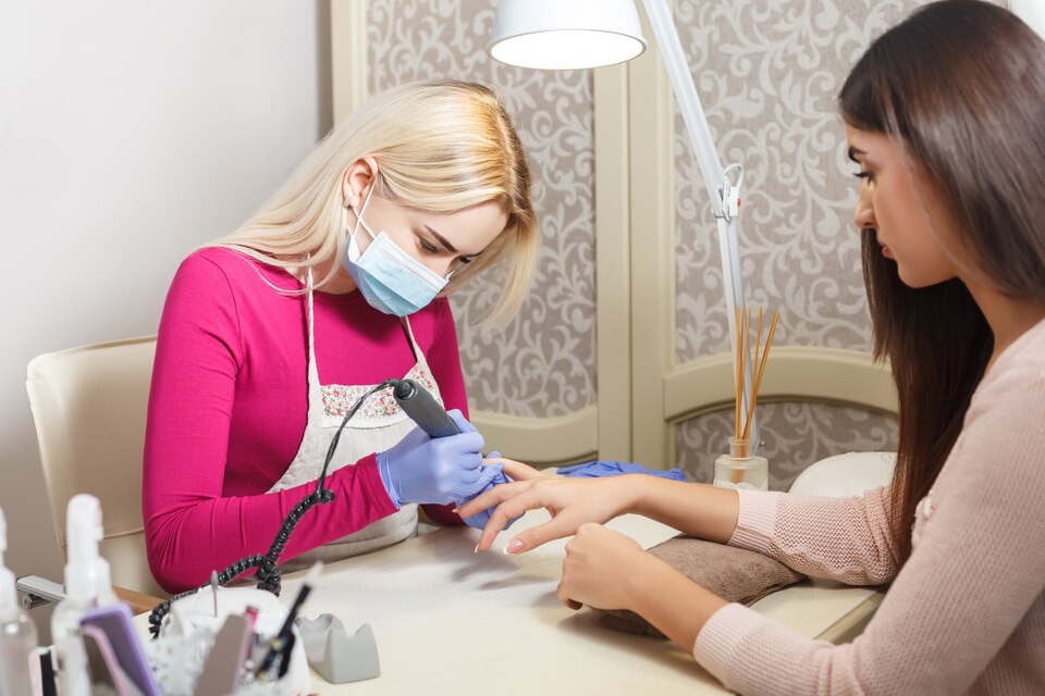 Güçlükonak Manikürcü